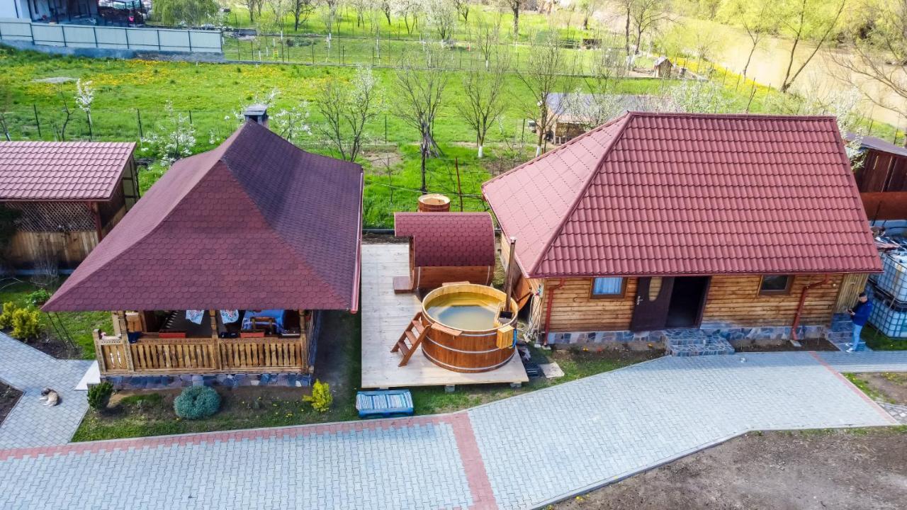 Отель Casa Nely Сигету-Мармацией Экстерьер фото
